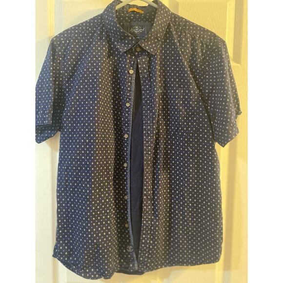 ACROSS THE POND LARGE NAVY BLUE SHORT SLEEVE PATTERN SHIRT Button Down - Picture 1 of 9